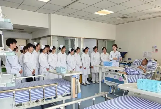 学校