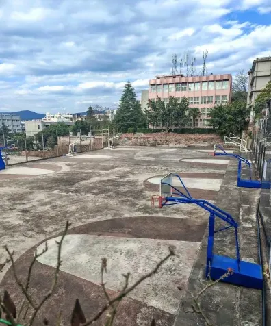 学校