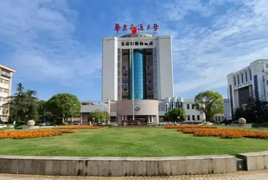 学校