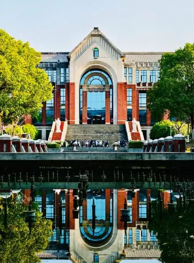 华东政法大学