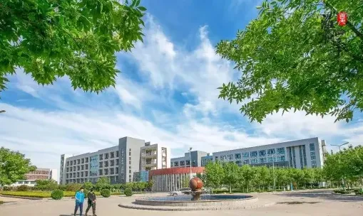 中等专业学校