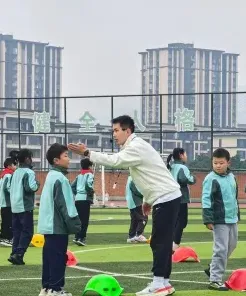 毕业生