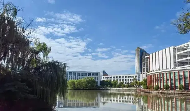 学校