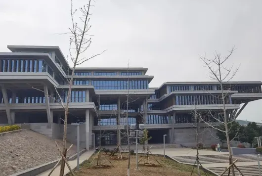 学校