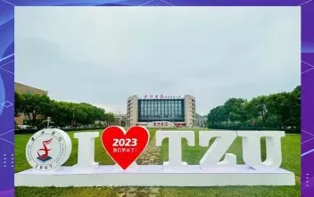 学校