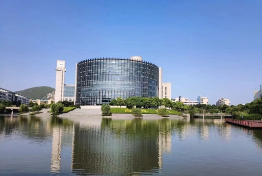 镜湖