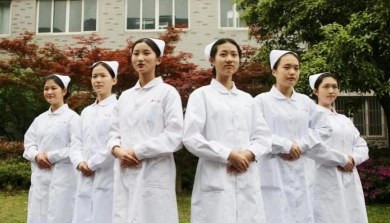 中等专业学校