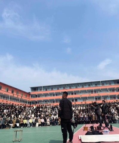 学校