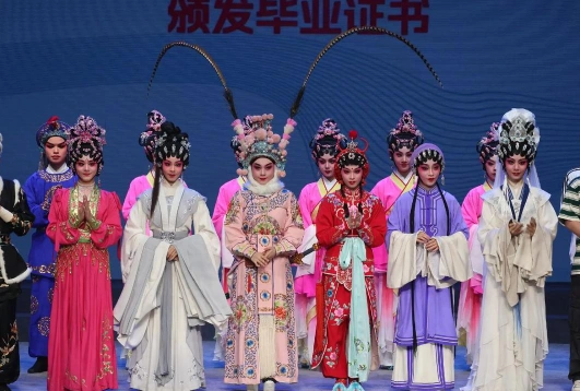 粤剧